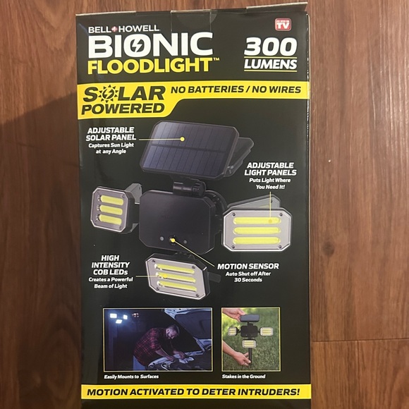 Bionic Solar Powered Floodlight - Black - Picture 3 of 6